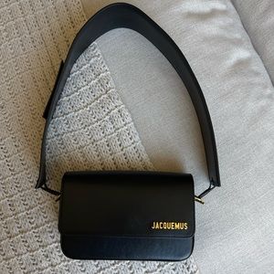 Jacquemus le carinu bag